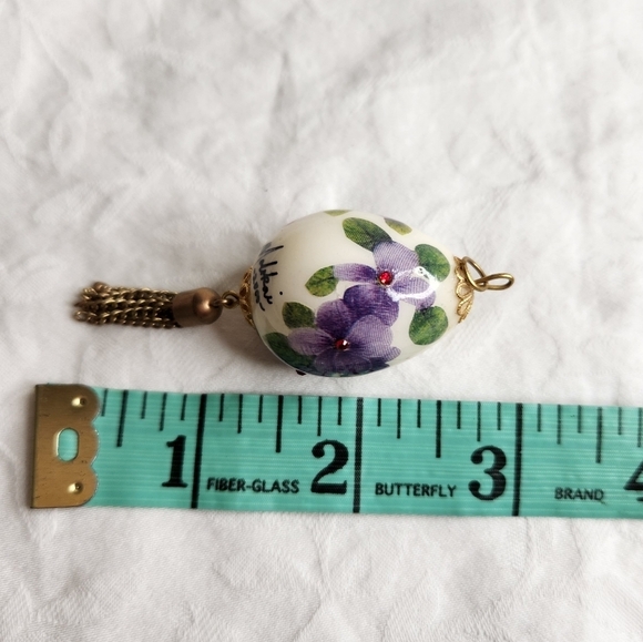 Vintage handpainted quail egg pendant - Picture 7 of 7